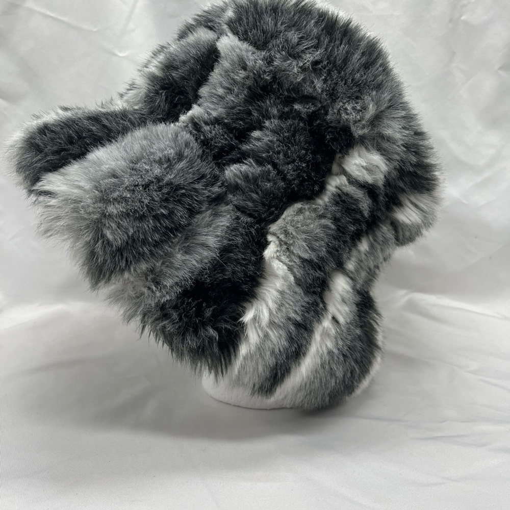 Womans Parkhurst Black White Gray Soft Faux Fur Bucket Hat Made In Canada - Picture 2 of 6